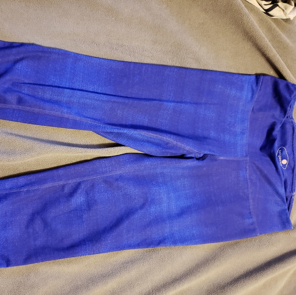 Capri length athletic pants